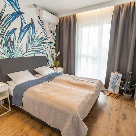Home Apartament Metro Mlociny 97 ワルシャワ エクステリア 写真