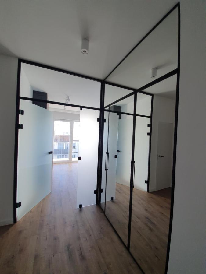 Home Apartament Metro Mlociny 97 ワルシャワ エクステリア 写真