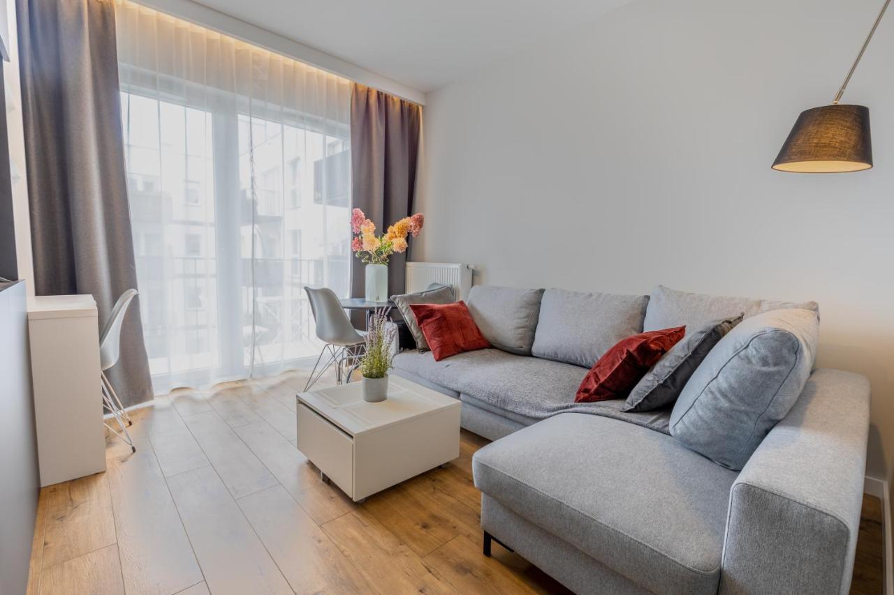 Home Apartament Metro Mlociny 97 ワルシャワ エクステリア 写真